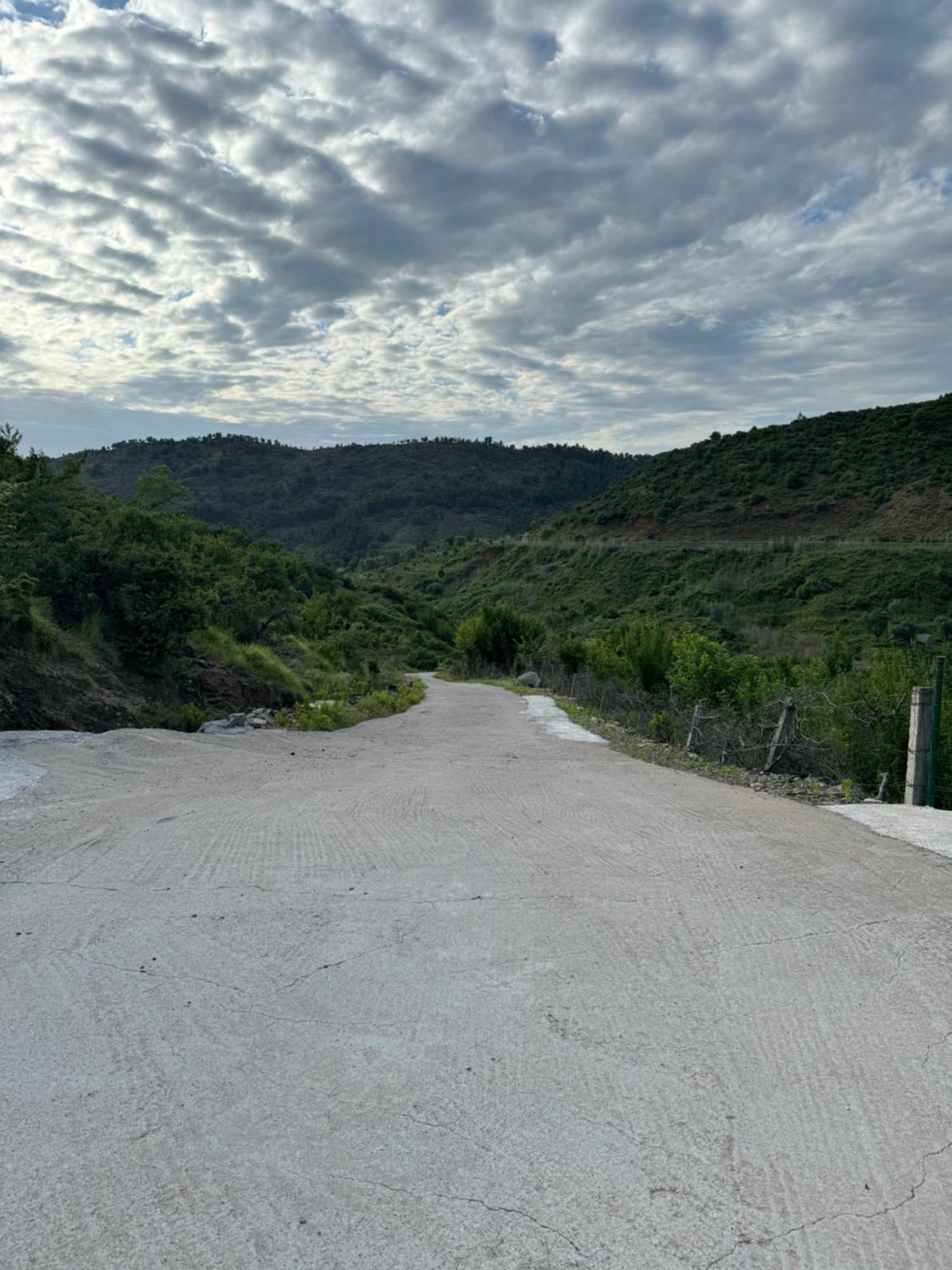 Qyteza Guest House & Camping Shkodër エクステリア 写真