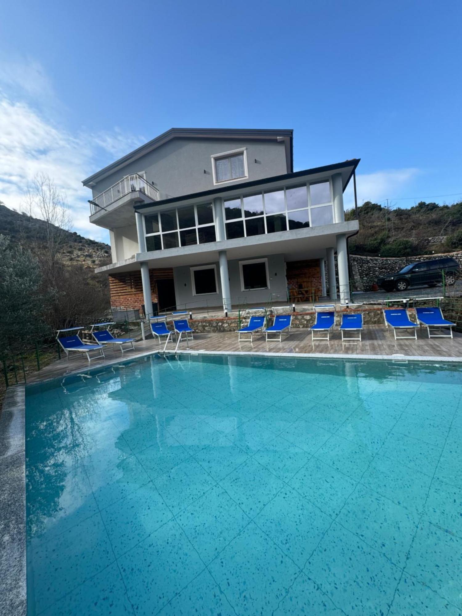 Qyteza Guest House & Camping Shkodër エクステリア 写真