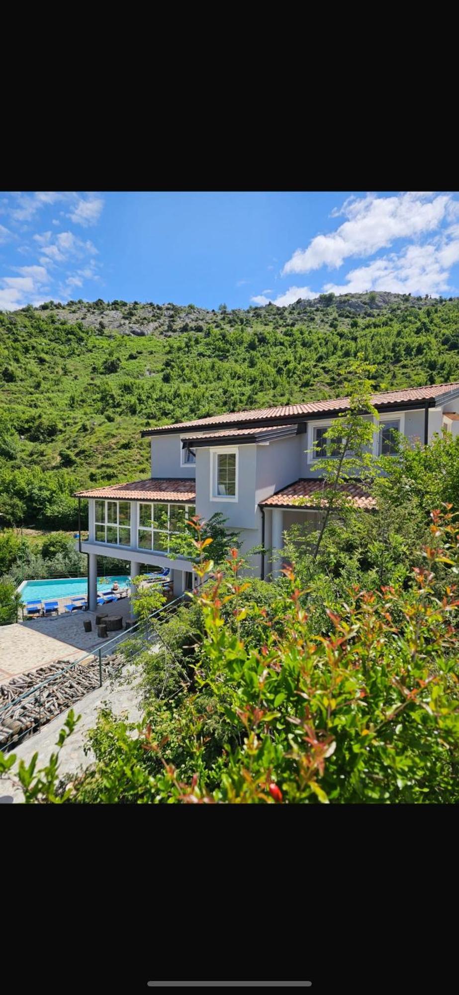 Qyteza Guest House & Camping Shkodër エクステリア 写真